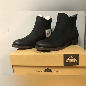 McKinley Nova slip on boots Size 8 US